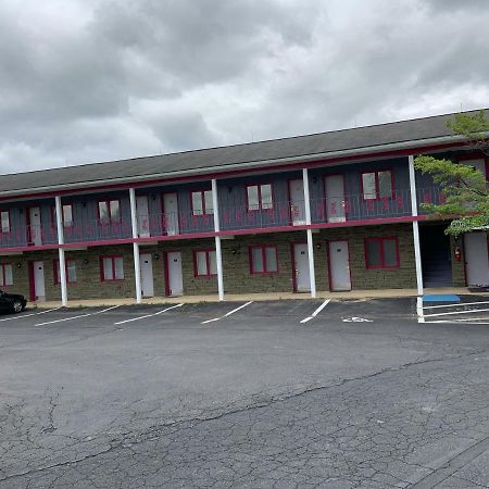 Travelodge By Wyndham Strasburg/Lancaster Amish Country Exterior photo