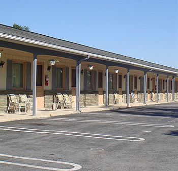 Travelodge By Wyndham Strasburg/Lancaster Amish Country Exterior photo