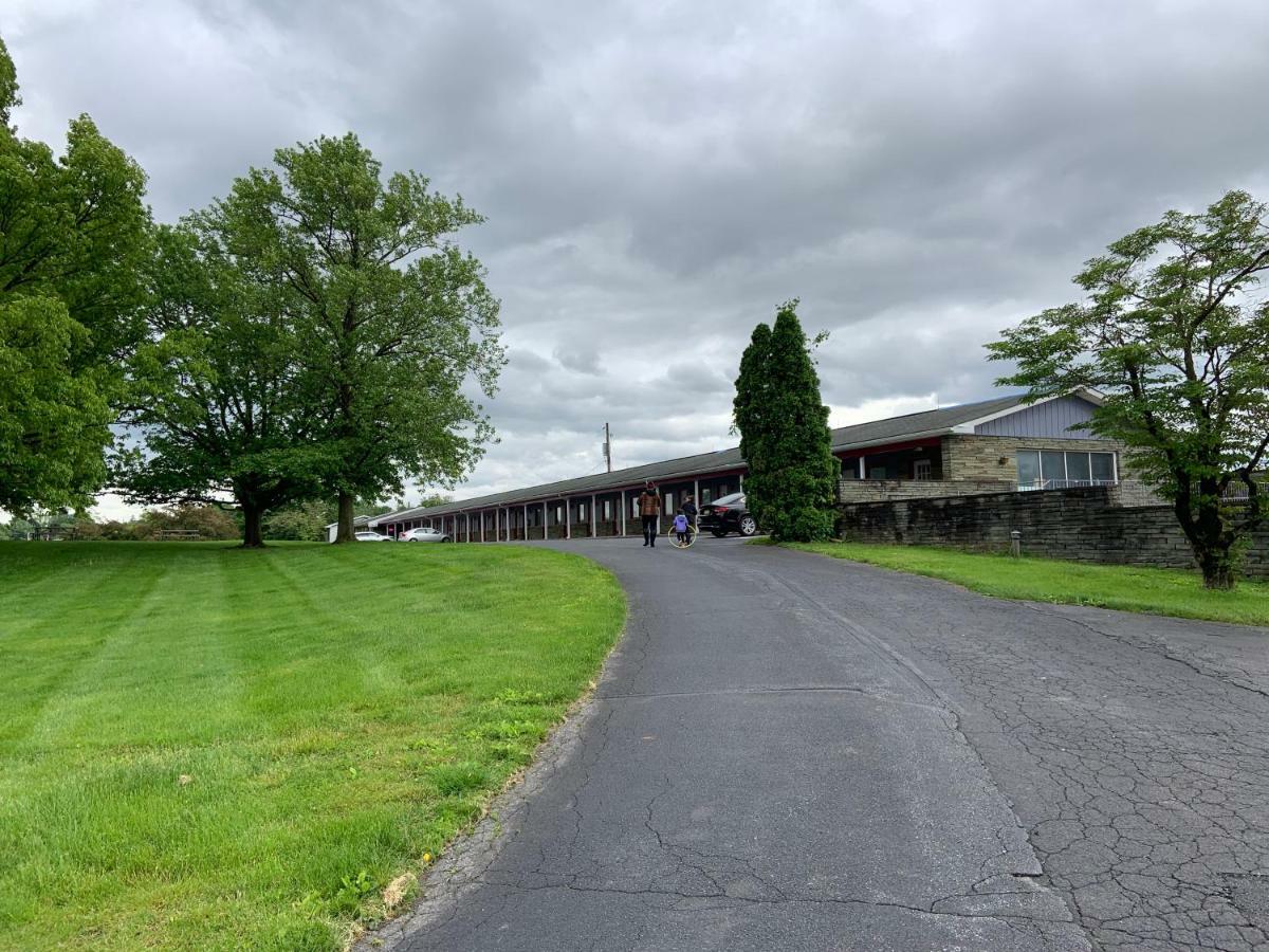 Travelodge By Wyndham Strasburg/Lancaster Amish Country Exterior photo